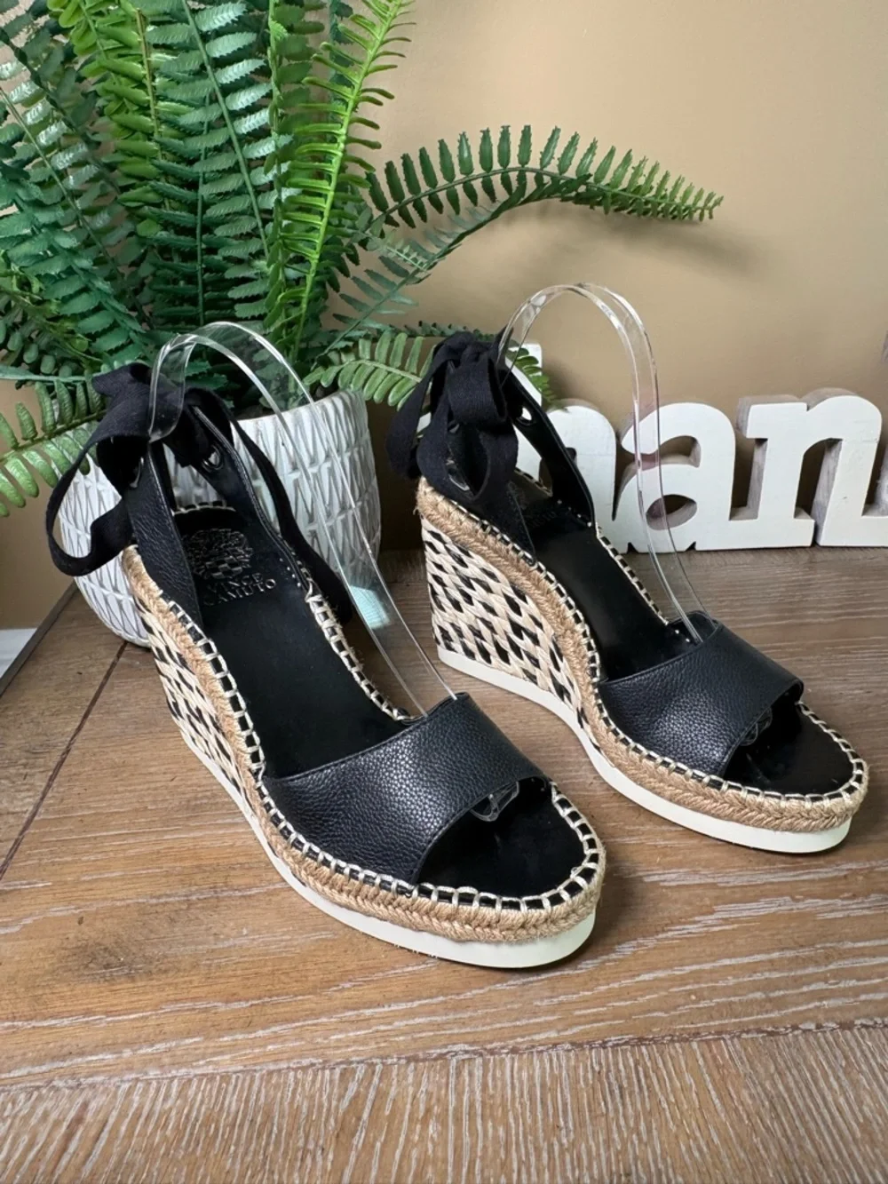 Vince Camuto vince camuto
